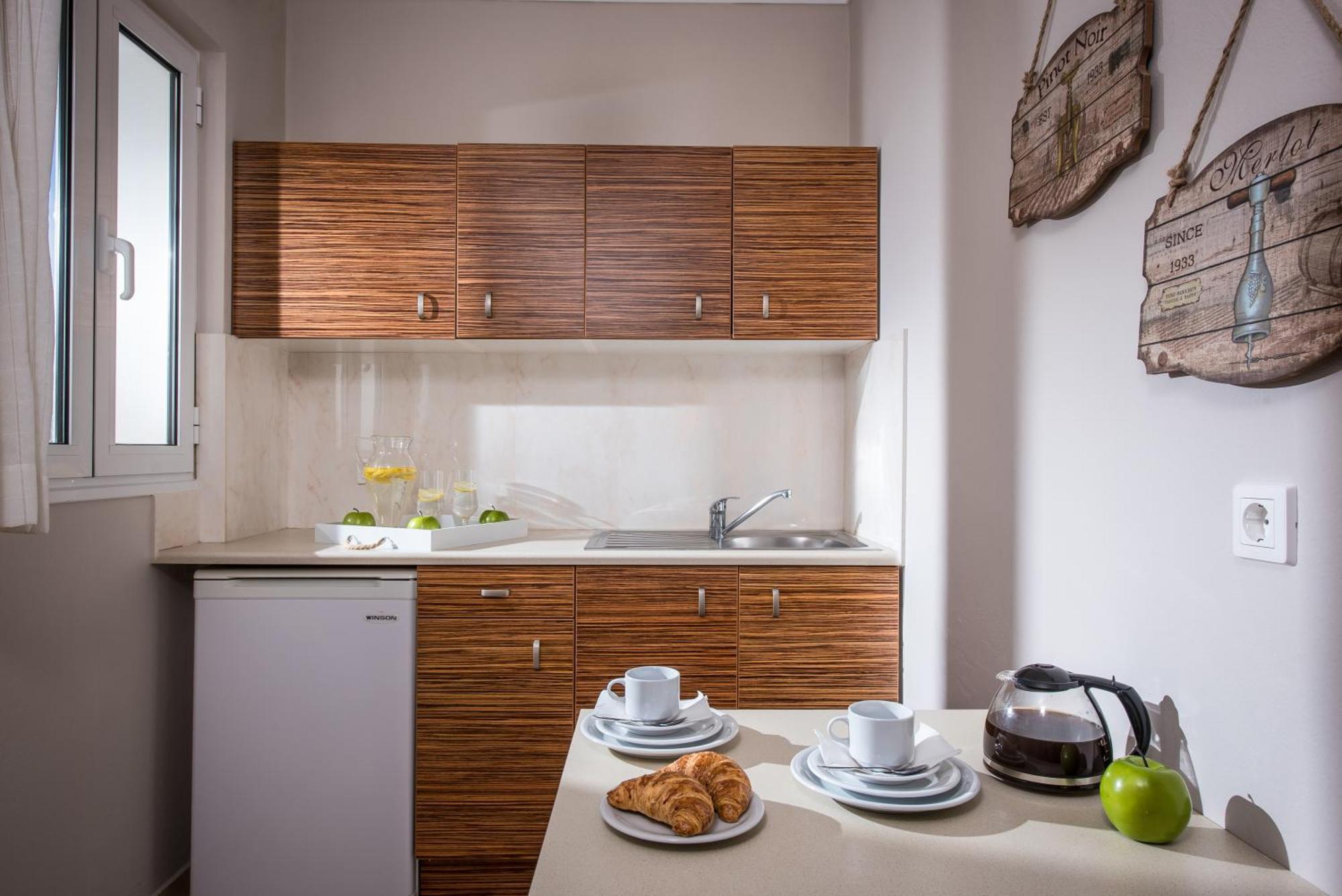 Ammos Boutique Apartments & Suites Malia Habitación foto